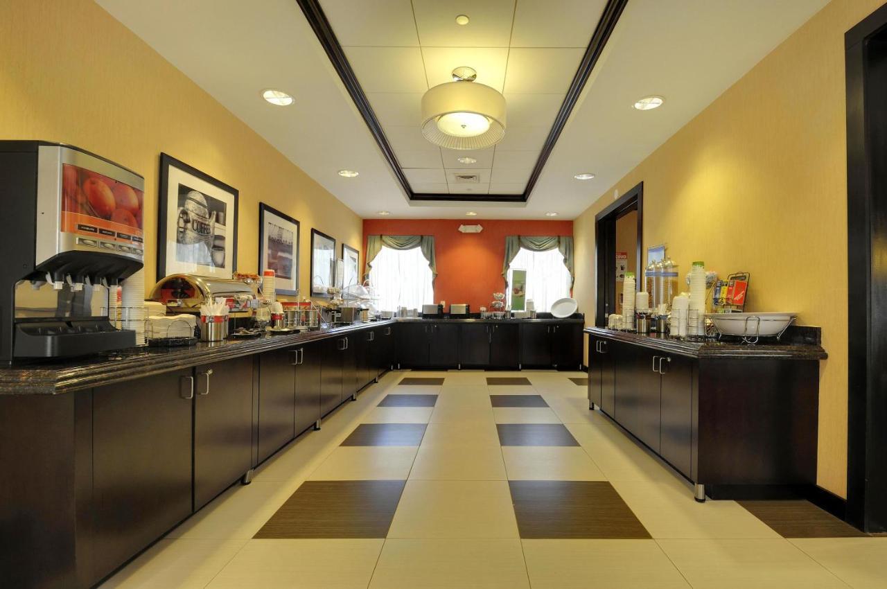 Hampton Inn Jericho - Westbury Luaran gambar