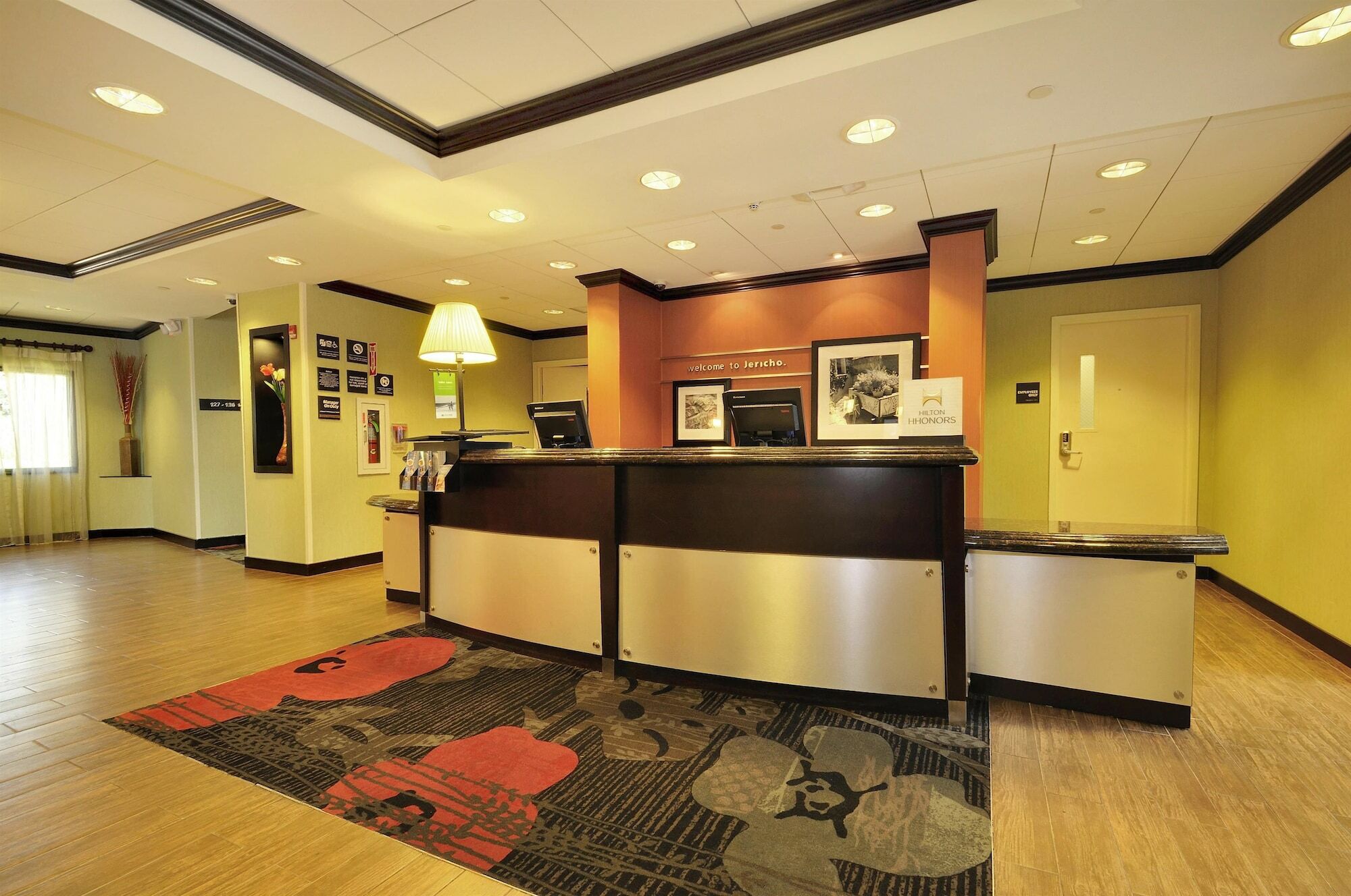 Hampton Inn Jericho - Westbury Luaran gambar