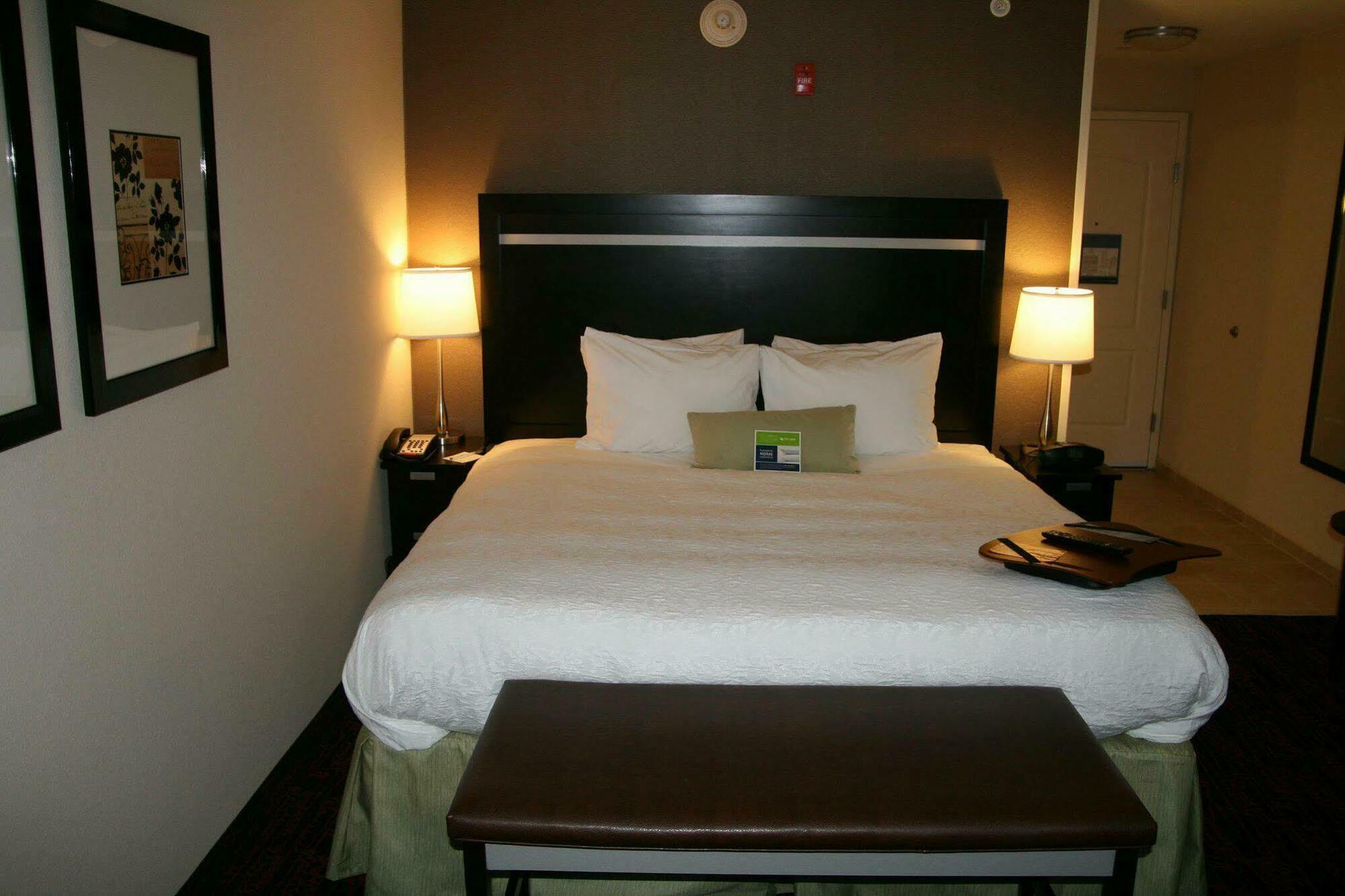 Hampton Inn Jericho - Westbury Bilik gambar